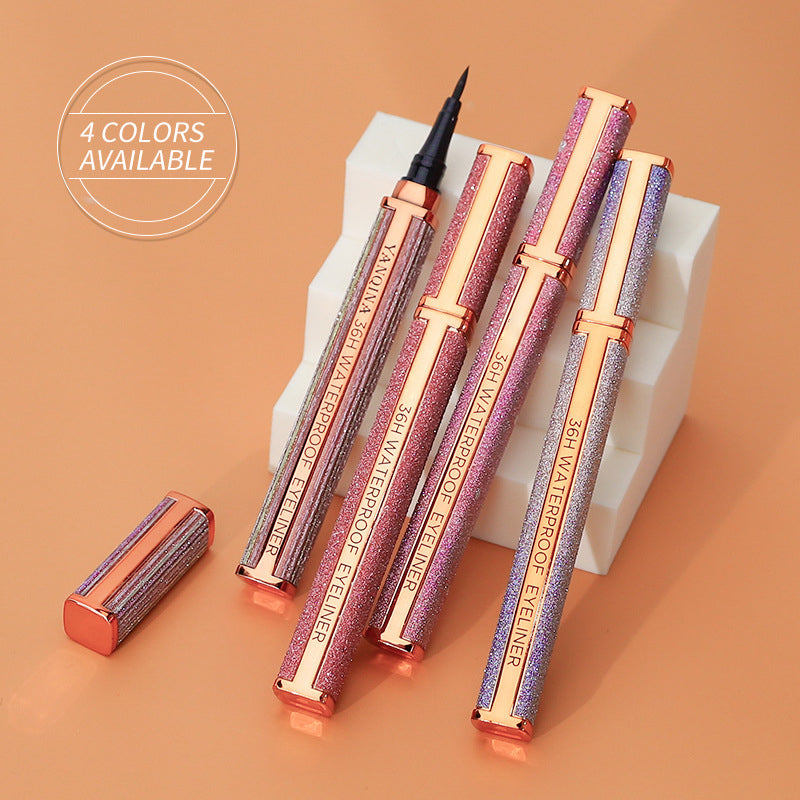 FĂ€rgad vattenfast eyeliner