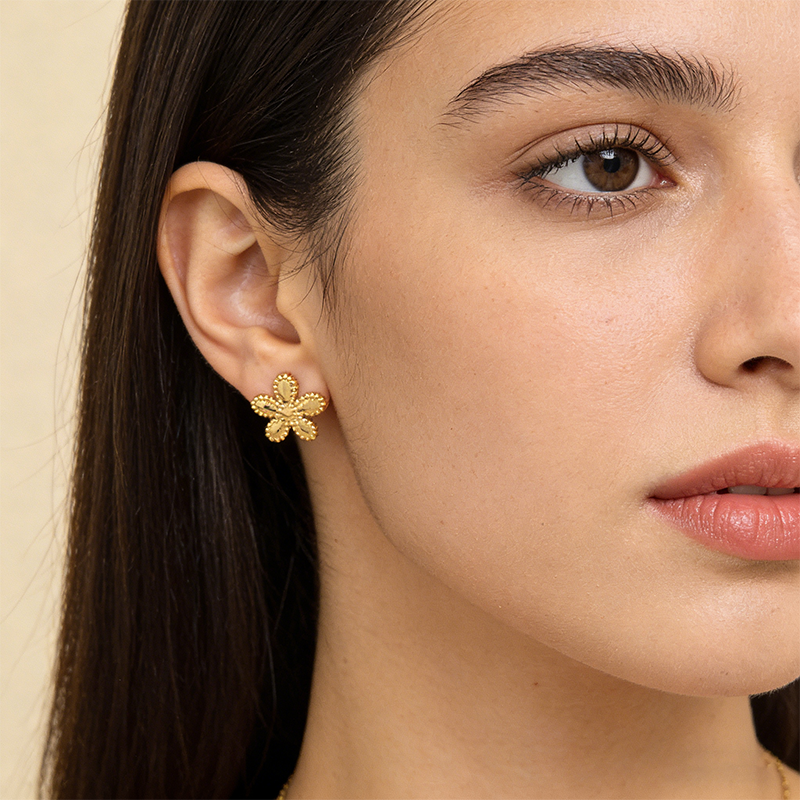 "Abstrakt kärlek" örhänge